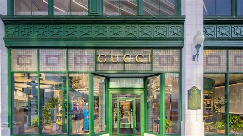 roosevelt field mall gucci|gucci stores in chicago.